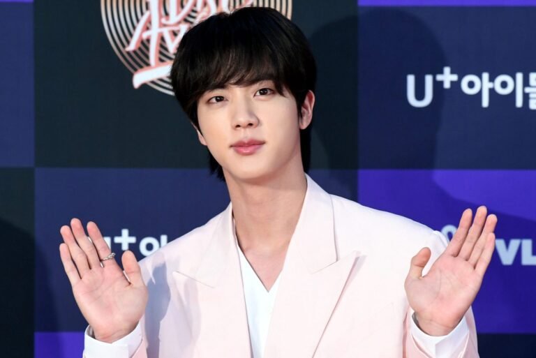 Jin fan kiss case sent to prosecution in South Korea